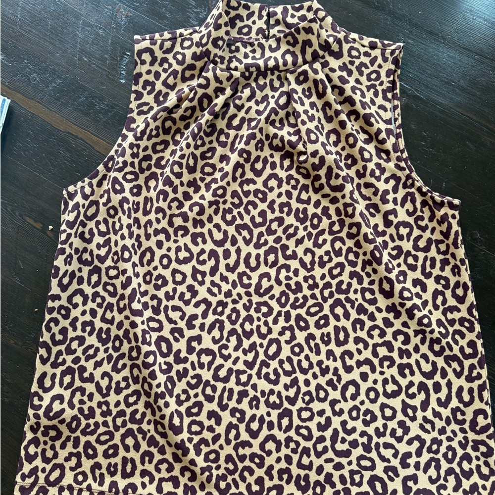 Ann Taylor Sleeveless Mock Neck Leopard Print Top in Tan and Brown